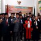 foto bersama usai pengambilan sumpah. foto ist